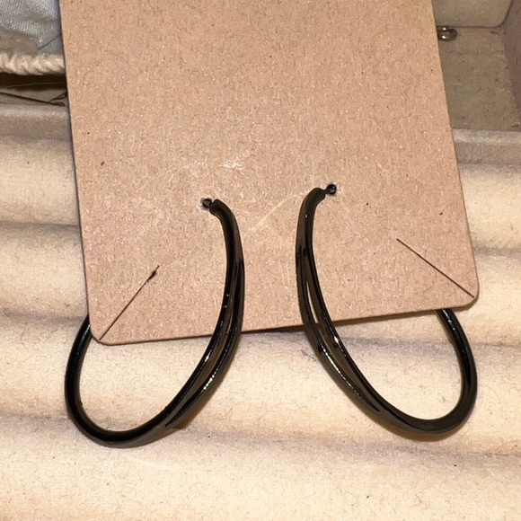 Vintage Black Classic Oval Double Layered Snap Close Hoops - Picture 8 of 10